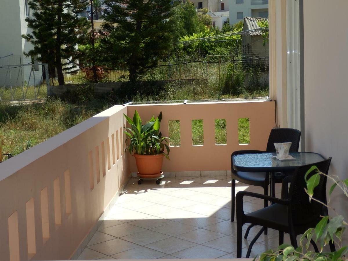 Charisma Apartment Platanias  Exterior photo